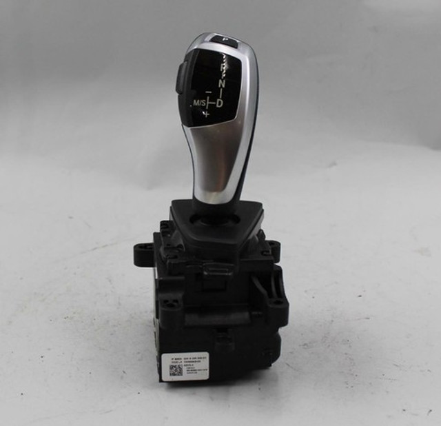 12 13 14 15 16 BMW 320I 328I 335I CENTER CONSOLE AUTOMATIC GEAR SHIFTER OEM 10099971-00 12 13 14 15 16 BMW 320I 328I 335I CENTER CONSOLE AUTOMATIC GEAR SHIFTER OEM 10099971-00