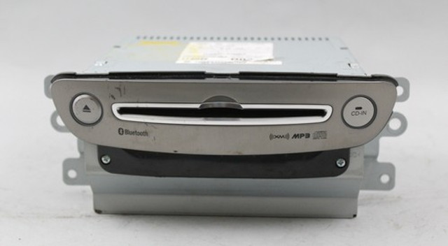 09 10 11 12 13 HYUNDAI GENESIS AM/FM RADIO CD MP3 PLAYER RECEIVER OEM 09 10 11 12 13 HYUNDAI GENESIS AM/FM RADIO CD MP3 PLAYER RECEIVER OEM