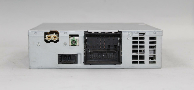 12 13 AUDI A4 SATELLITE RADIO RECEIVER OEM 4G0035082C high resolution2