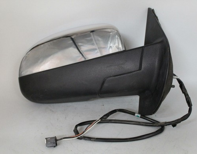 2007-2014 CHEVROLET TAHOE RIGHT CHROME PASSENGER SIDE POWER DOOR MIRROR OEM 2007-2014 CHEVROLET TAHOE RIGHT CHROME PASSENGER SIDE POWER DOOR MIRROR OEM