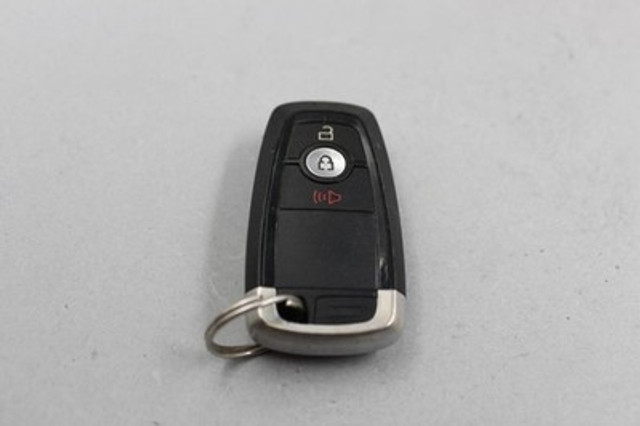 Key Fob/Remote Three Button Fits 2017-2022 FORD EDGE OEM #38816 M3NA2C931423