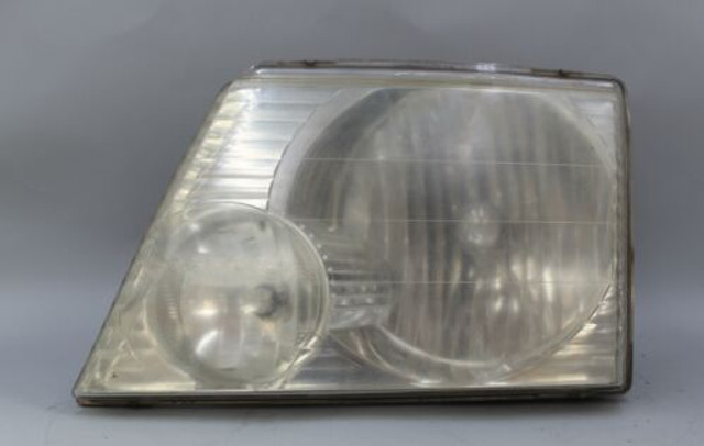 2002 2003 2004 2005 FORD EXPLORER FRONT LEFT DRIVER SIDE HEADLIGHT LAMP OEM 2002 2003 2004 2005 FORD EXPLORER FRONT LEFT DRIVER SIDE HEADLIGHT LAMP OEM