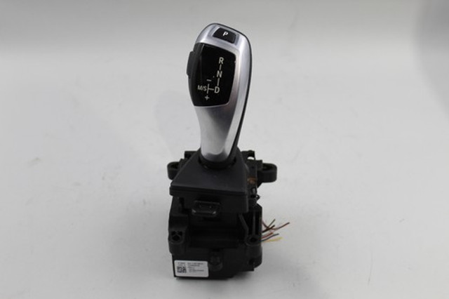 12 13 14 15 16 BMW 320I 328I 335I F30 CENTER CONSOLE AUTOMATIC GEAR SHIFTER OEM - A-20470 10099971 12 13 14 15 16 BMW 320I 328I 335I F30 CENTER CONSOLE AUTOMATIC GEAR SHIFTER OEM - A-20470 10099971
