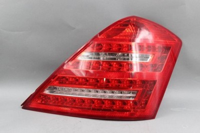 Right Passenger Tail Light 221 Type S550 Fits 2010-13 MERCEDES S-CLASS OEM 38915 2218201464