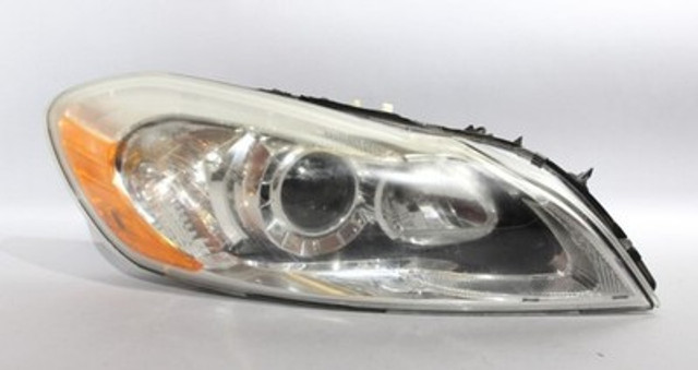 Right Passenger Headlight C70 Halogen 2011-2013 VOLVO 70 SERIES OEM #39339 31299759
