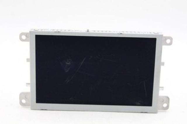 Info-GPS-TV Screen Display Audio System Opt 8DS 2013-2015 AUDI Q7 OEM #39099 8R0919604