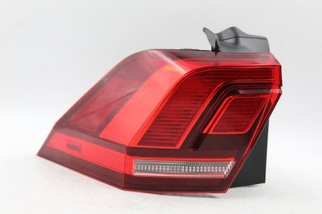 Driver Left Tail Light Quarter Mounted 2018-2023 VOLKSWAGEN TIGUAN OEM #40023 5NN945095A