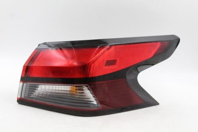 Passenger Right Tail Light Quarter Panel Mounted 2020-2023 NISSAN VERSA #40020