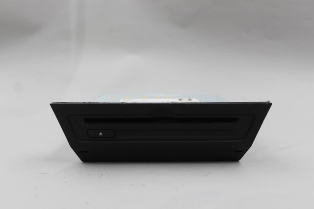 Audio Equipment Radio CD Player 6 Speaker System Fits 16-19 MAZDA CX-3 OEM 43389 DA6C-669G0D