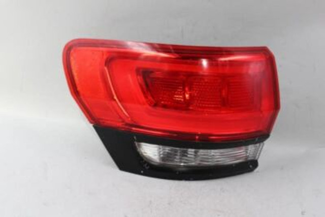 Left Driver Tail Light Quarter Mounted Fits 15-20 JEEP GRAND CHEROKEE OEM #32679 68110017AE