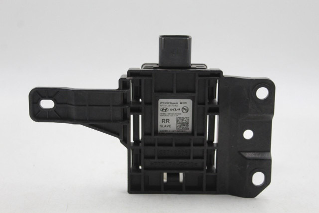 Passenger Camera/Projector Radar Unit Blind Spot Alert 23-25 KIA NIRO OEM #45181 99150AT200, 99150AT200, 99150AT100, 99150AT000