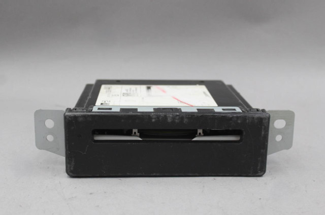 Audio Equipment Radio Audio Disc Player 2015-20 CHEVROLET SILVERADO15 OEM #45228 84016435, 84016435, 13594481, 13590601