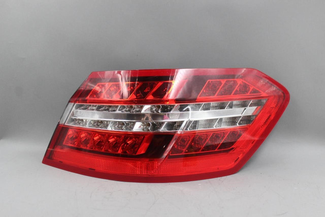 Right Passenger Tail Light 212 Type Sedan Fits 2010-2013 MERCEDES E350 OEM 45510 2129060858