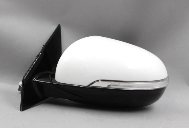 Left Driver Side White Door Mirror Power Turn Signal 17-20 KIA SORENTO OEM 45595 87610C6220