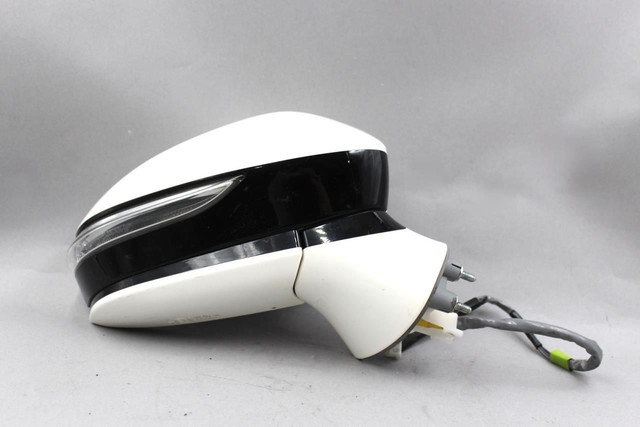 Right Passenger Side Crystal White Door Mirror Fits 16-20 TOYOTA MIRAI OEM 45609 8173030161, 8791062051C1