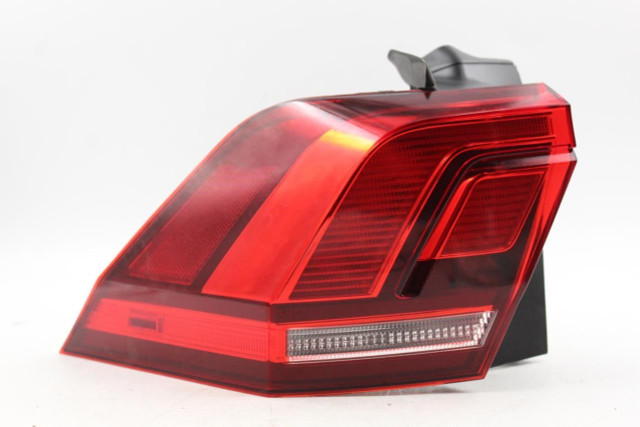Left Driver Tail Light Quarter Mounted Fits 2018-23 VOLKSWAGEN TIGUAN OEM #33961 5NN945095A
