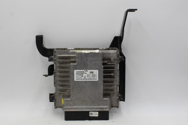 Engine ECU ECM Electronic Control Module Fits 2015-2017 HYUNDAI SONATA OEM 33226 39111-2GGK5 high resolution2