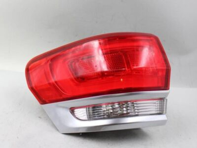 Left Driver Tail Light Quarter Panel Mounted 15-20 JEEP GRAND CHEROKEE OEM 31957 68110017AD