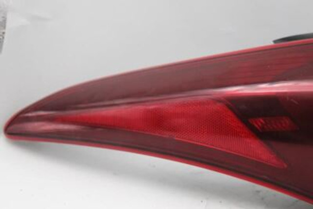 Left Driver Tail Light Quarter Panel Fits 2014-2016 HYUNDAI ELANTRA OEM #31975 92401-3Y500
