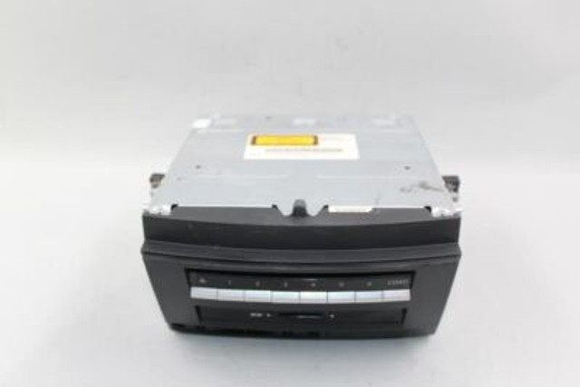 Audio Equipment Radio 221 Type S550 Fits 2010-2012 MERCEDES S-CLASS OEM #31895 A2219007802