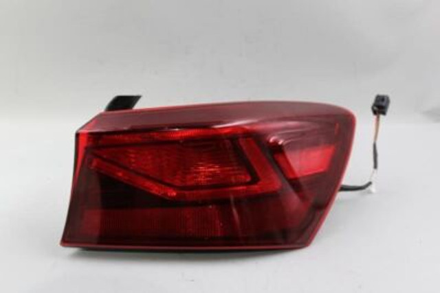 Right Passenger Tail Light Sedan Incandescent Fits 2019-2020 KIA FORTE OEM 31296 92402M7000