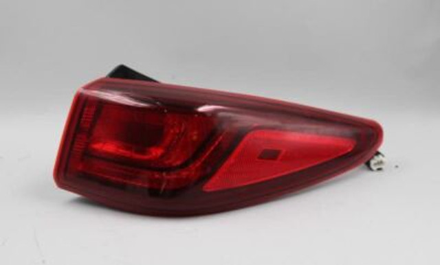 Right Passenger Tail Light Incandescent Fits 2018-2020 HYUNDAI KONA OEM #32033 92402J9010