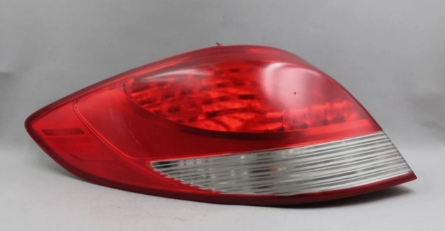 Driver Left Tail Light With LED Accent Fits 2013-2017 VELOSTER OEM #45782 924012V100, 924012V100