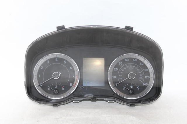 Speedometer Cluster 2K Miles MPH Halogen Headlamps 2020 HYUNDAI VENUE OEM #30071 94011-K2090 high resolution2
