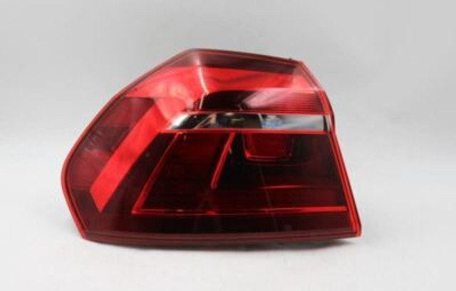 Left Driver Tail Light Incandescent Fits 2016-2019 VOLKSWAGEN PASSAT OEM #25068 561945095P
