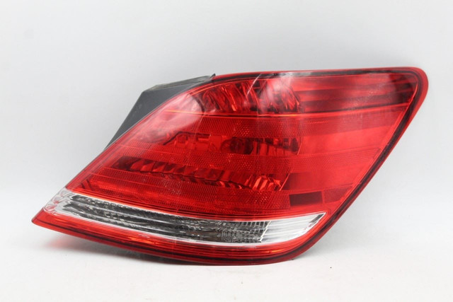 Right Passenger Tail Light Fits 2005-2007 2010 TOYOTA AVALON OEM #46628 81550AC090