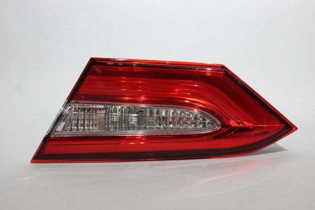 Right Passenger Tail Light Incandescent Fits 2018-2024 TOYOTA CAMRY OEM #46706 8158006880, 8158133210, 8158106620, 8158133210