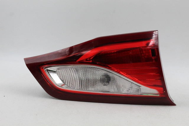 Left Driver Tail Light Liftgate Mounted Fits 2020-21 CHEVROLET EQUINOX OEM 47103 84774015