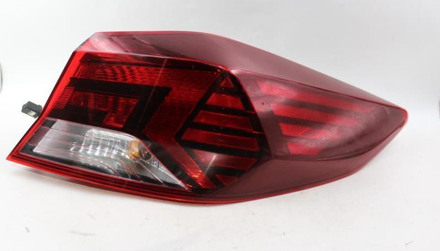 Right Passenger Tail Light Quarter Panel Fits 2019-20 HYUNDAI ELANTRA OEM #25185 92402-F3500 high resolution2