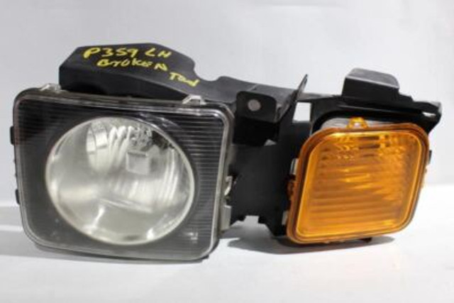 Left Driver Headlight Fits 2006-2010 AMERICAN MOTORS HUMMER H3 OEM #22366 15839187