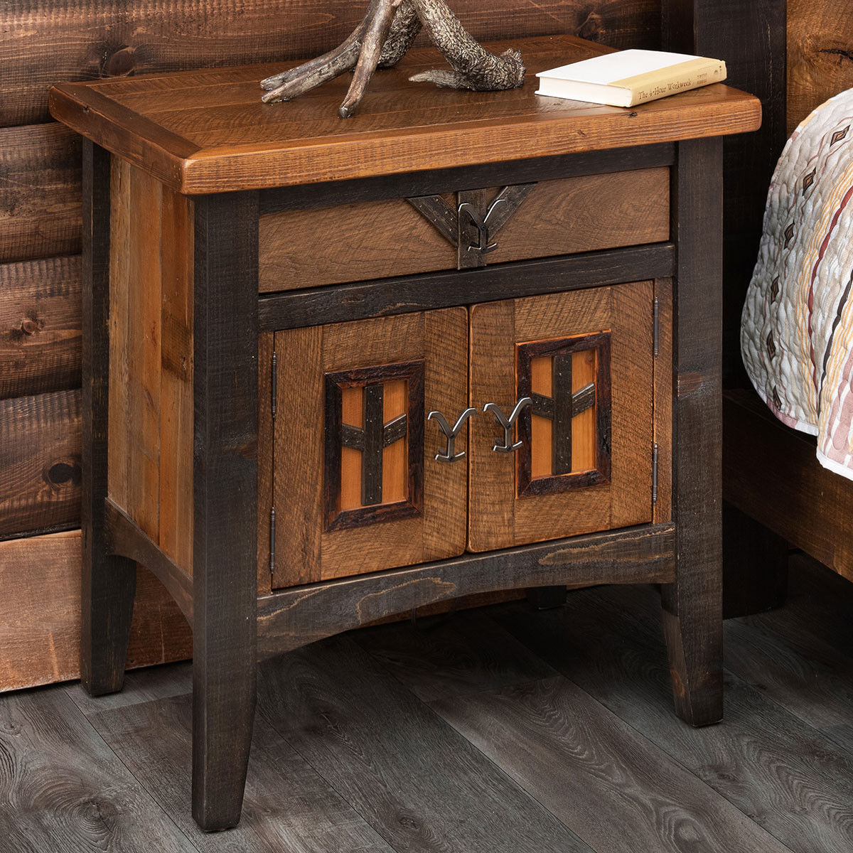 Yellowstone Bedroom Furniture Black Forest Decor