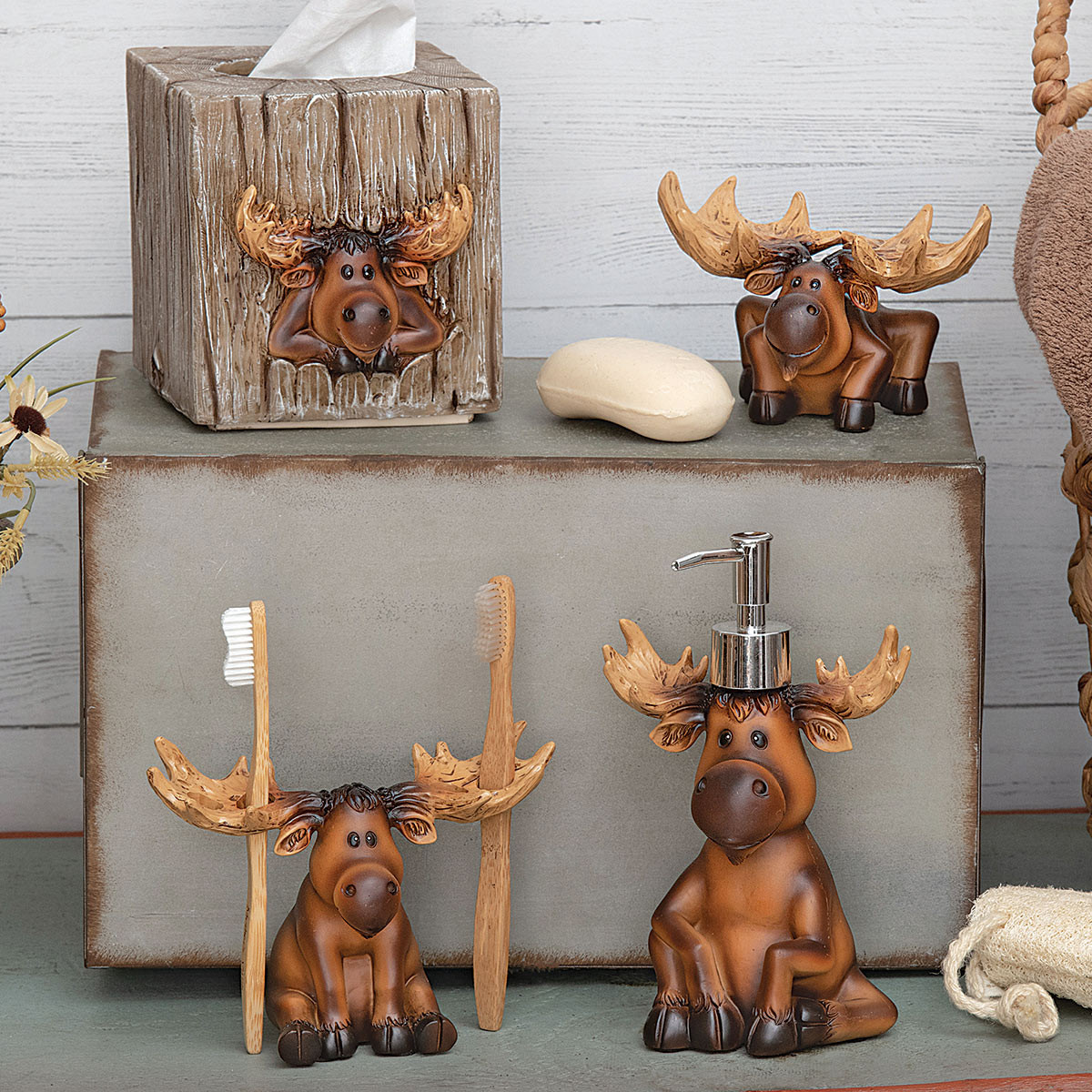 Rustic Moose & Bear Bathroom Accessories Black Forest Décor