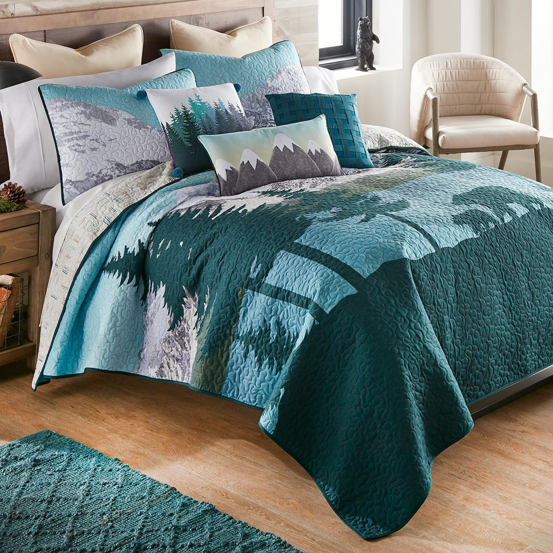 Rustic Cabin Bedding Black Forest D Cor   Bear Peak Quilt Bedding Collection  05338.1660834335 