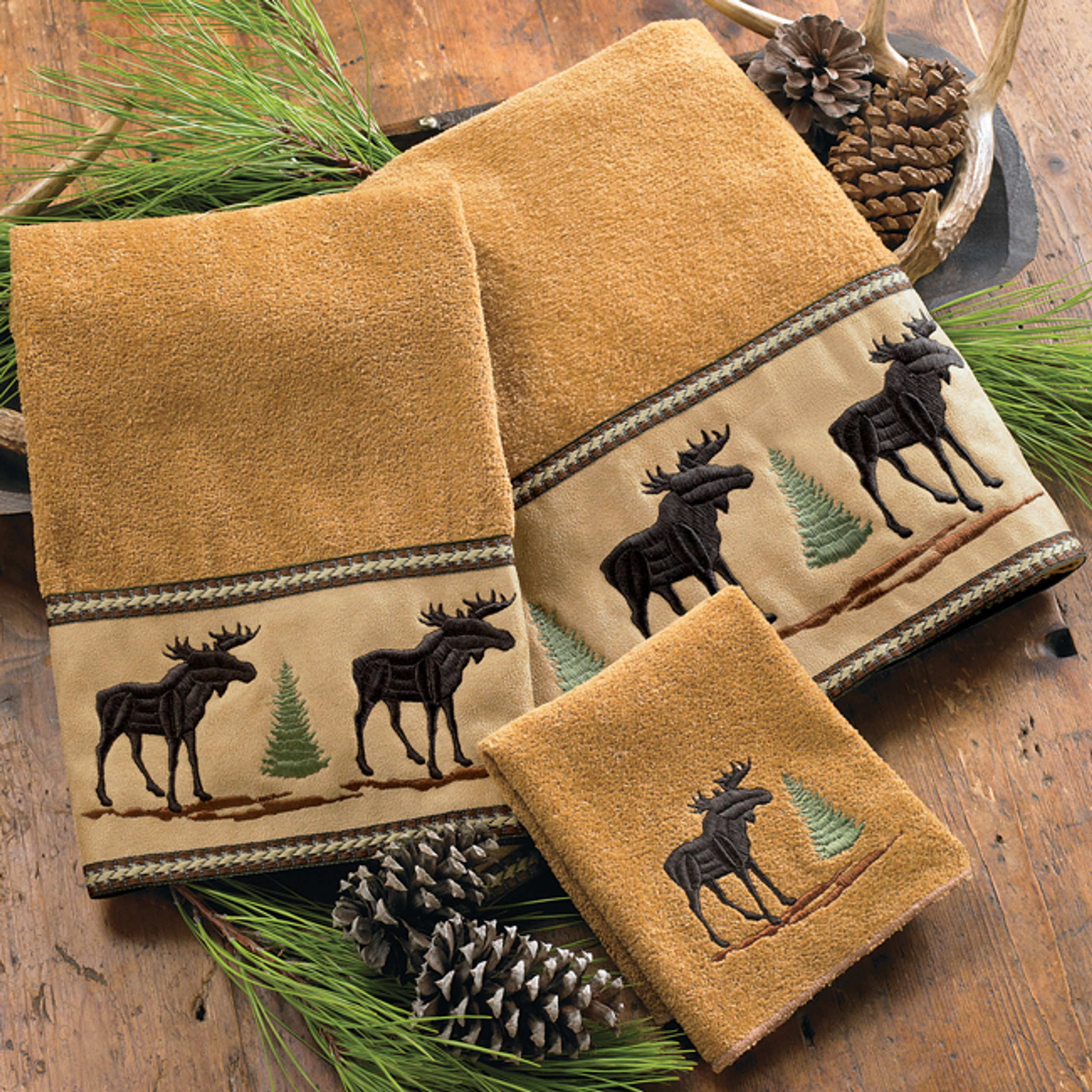 Bear Towels, Moose & Pine Cone Bath Towels | Black Forest Décor
