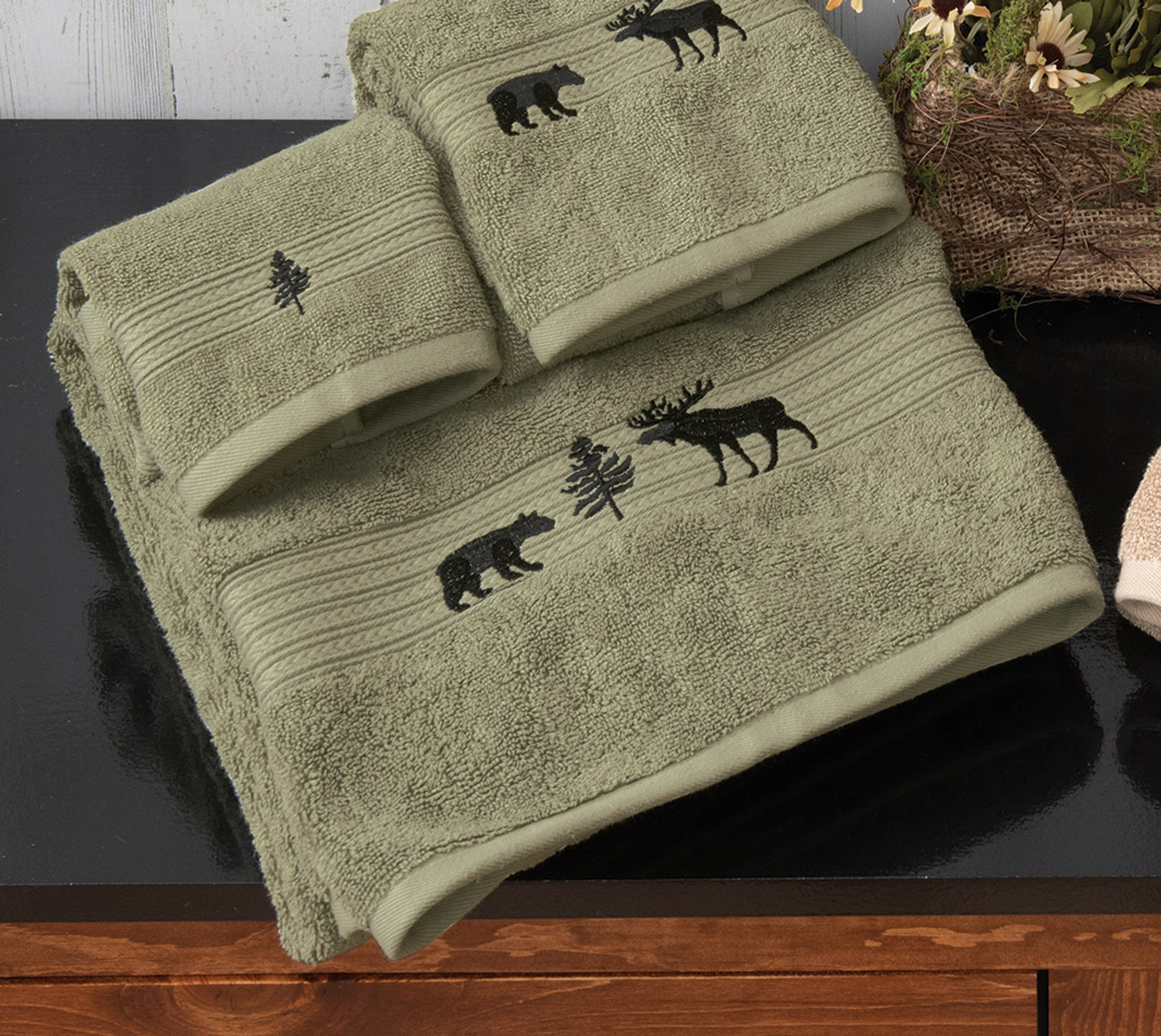 Moose & Bear Woodland Moss Embroidered Bath Towel Black Forest Decor