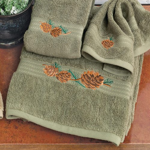 Pine Branch Green Embroidered Bath Towel