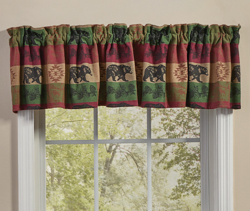 Pinecone Bear & Moose Valance