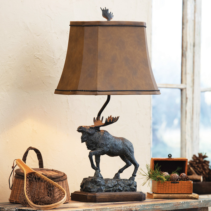 Majestic Moose Sculpture Table Lamp