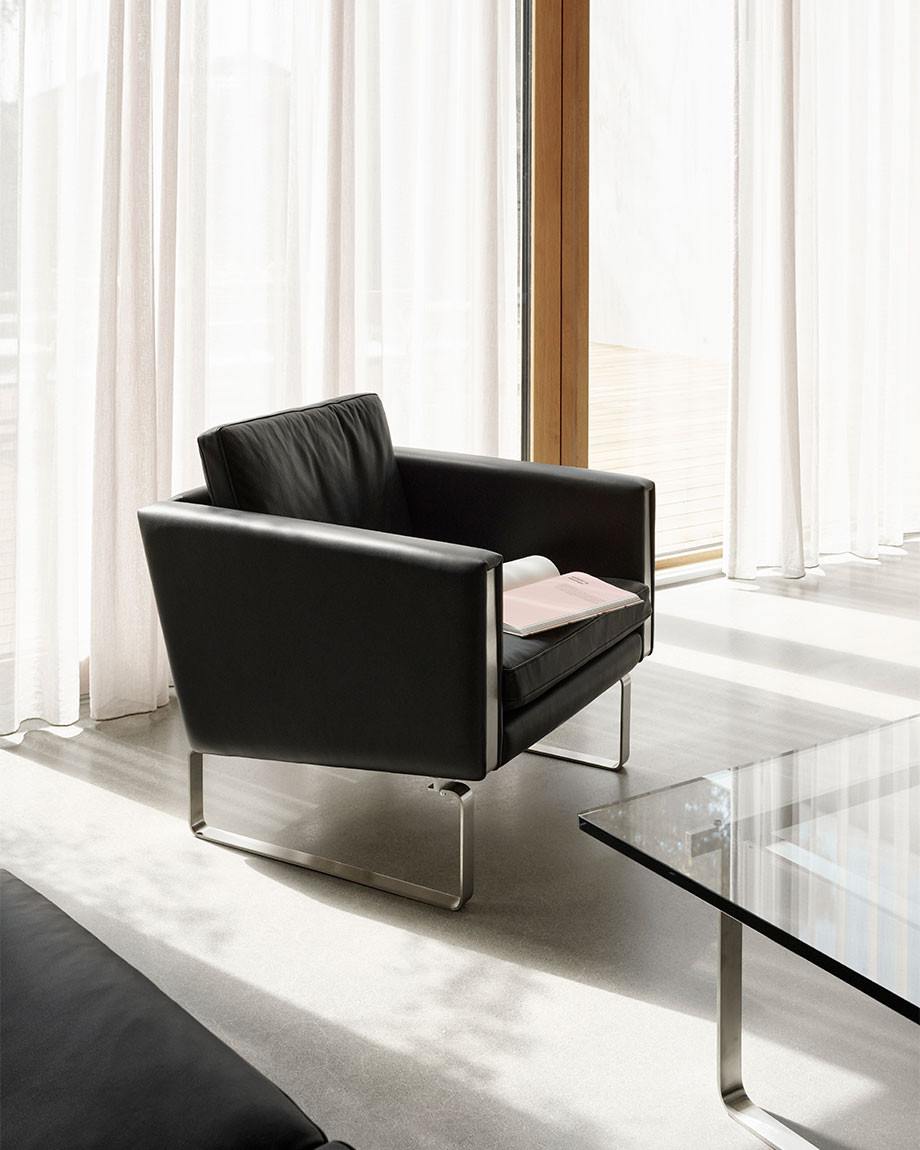 Buy CH101 Lounge Chair by Hans J. Wegner | Comfort & Modern Design