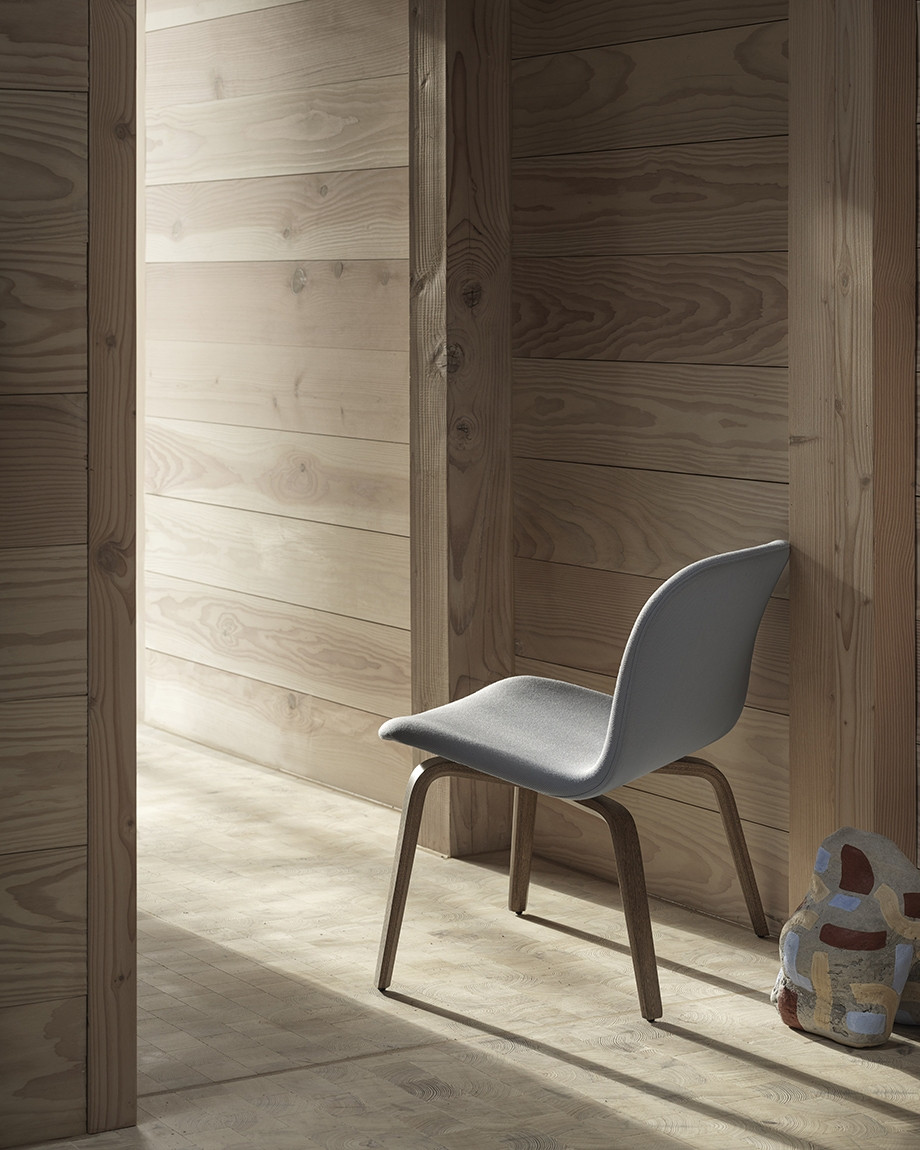 Muuto Visu Lounge Chair: Upholstered - Thumbnail 4