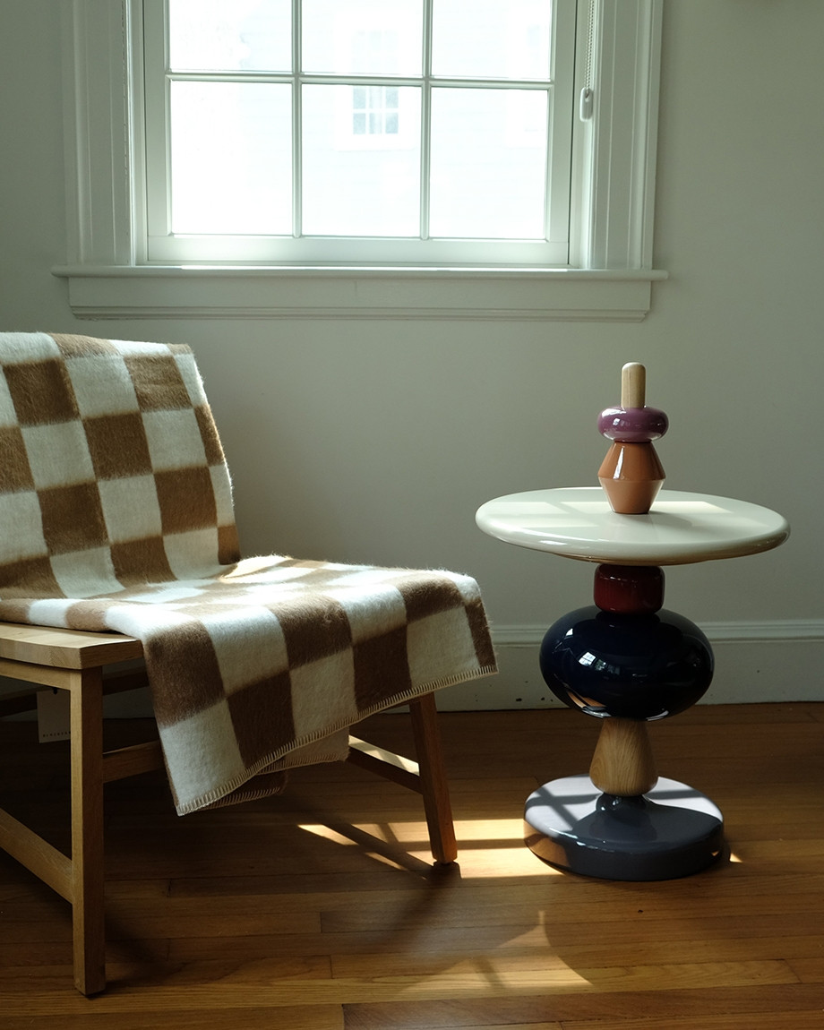 MH1 Shuffle Table by &Tradition - Colorful Nordic Design Side