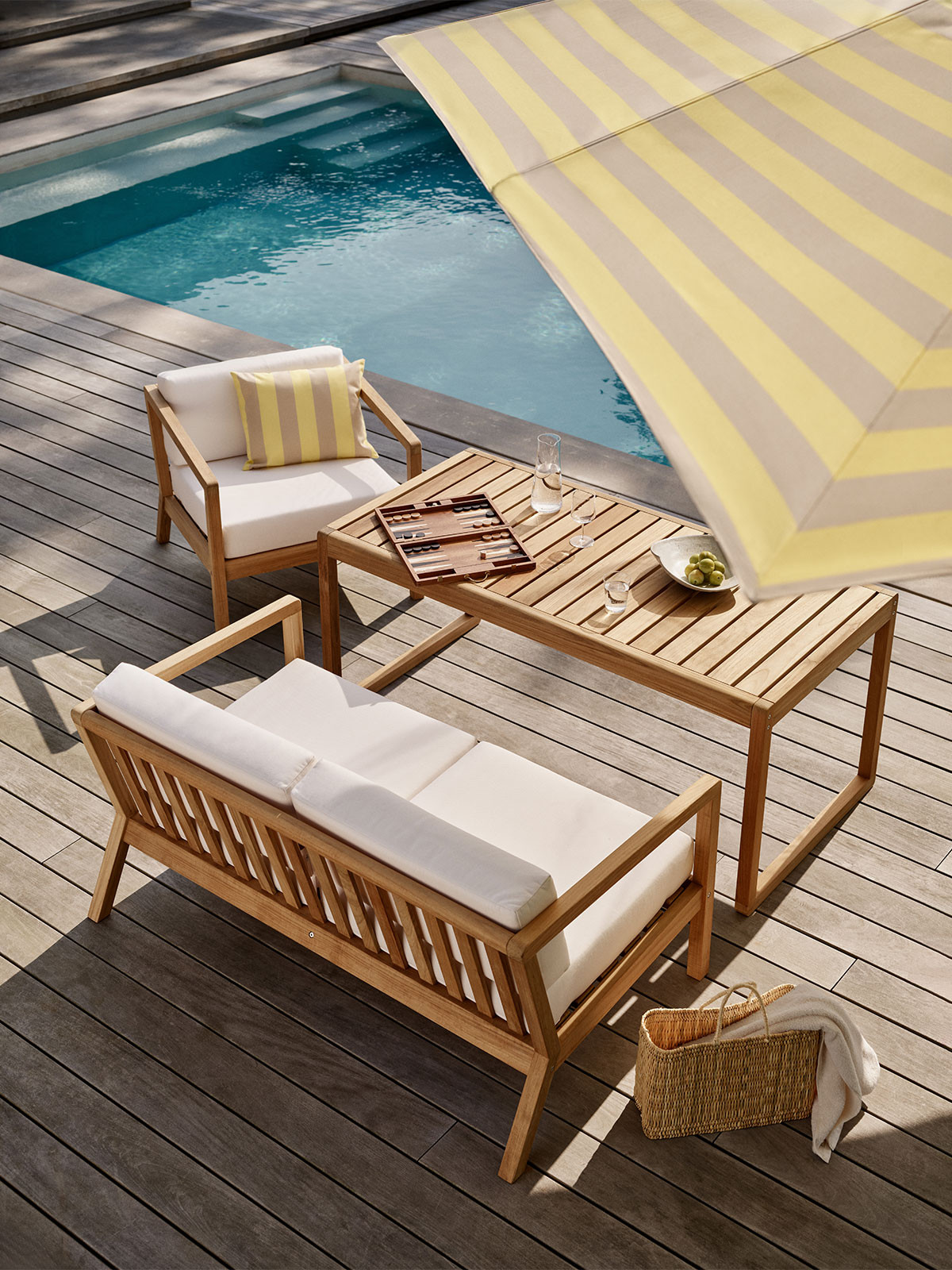 Virkelyst Sofa by Fritz Hansen - lifestyle view 1