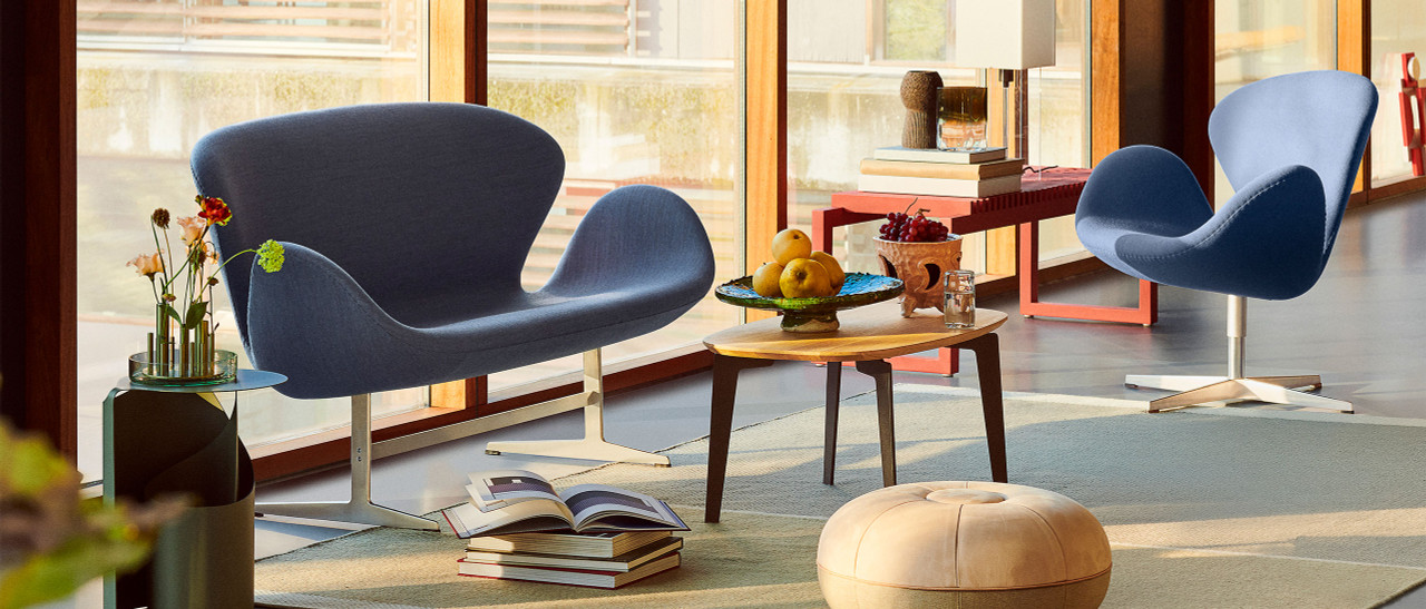 Swan Sofa - Thumbnail 2