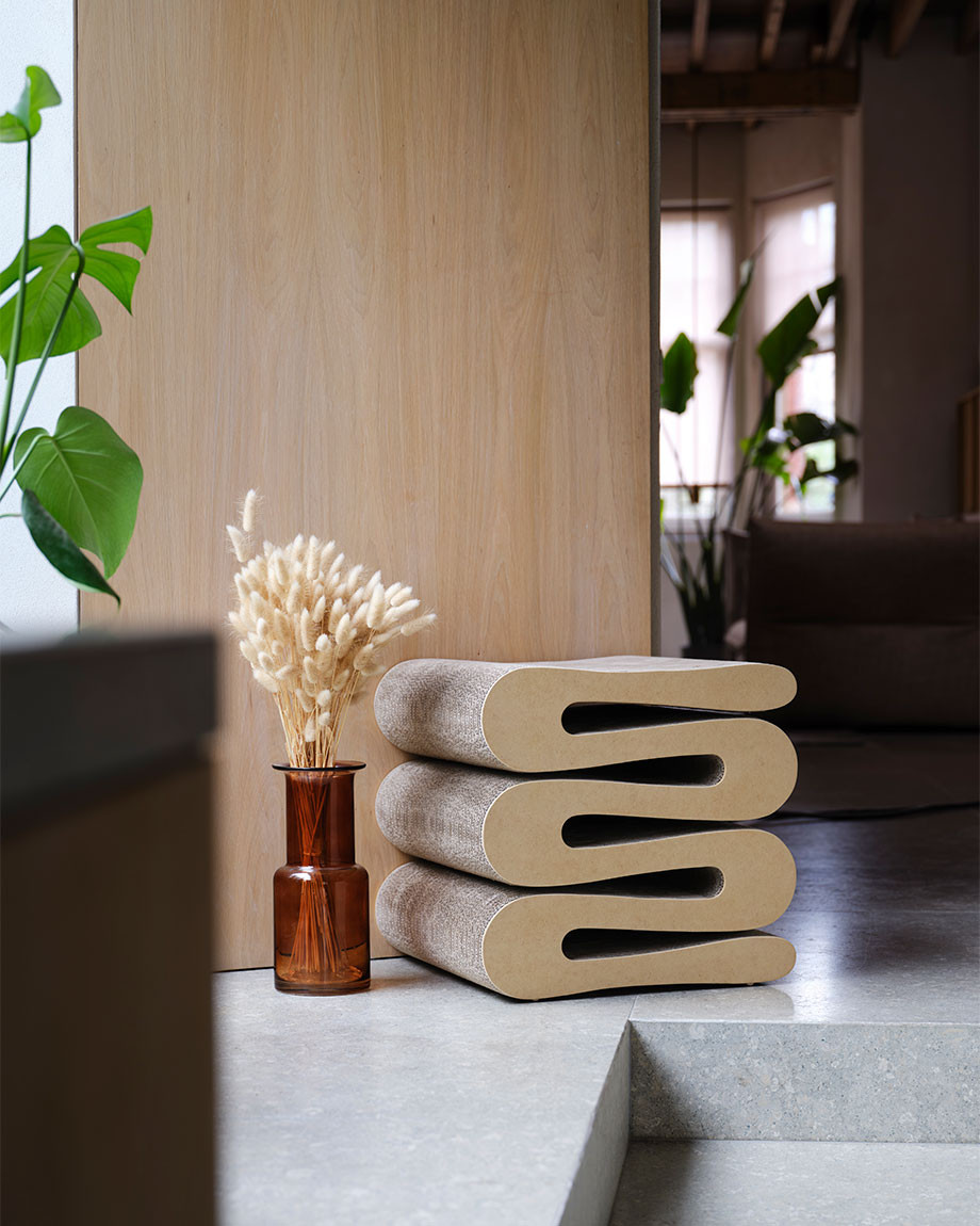 Wiggle Stool by Vitra - Iconic Frank Gehry Design in Cardboard