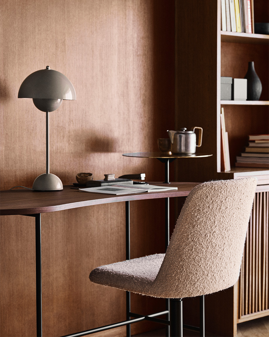 HW13 Rely Upholstered Swivel Chair by &Tradition - lifestyle view 2