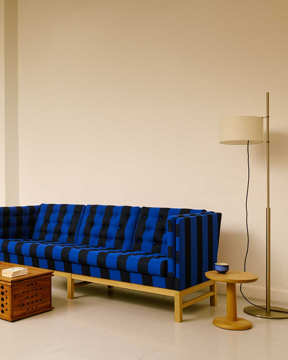 Pon Coffee Table by Fredericia - lifestyle view 2